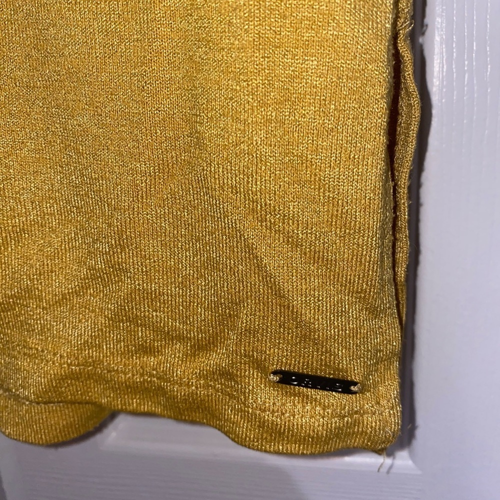 Orvis Yellow Tunic Knit Top Blouse Sleeveless Shirt Size Med V Neck - Picture 4 of 7